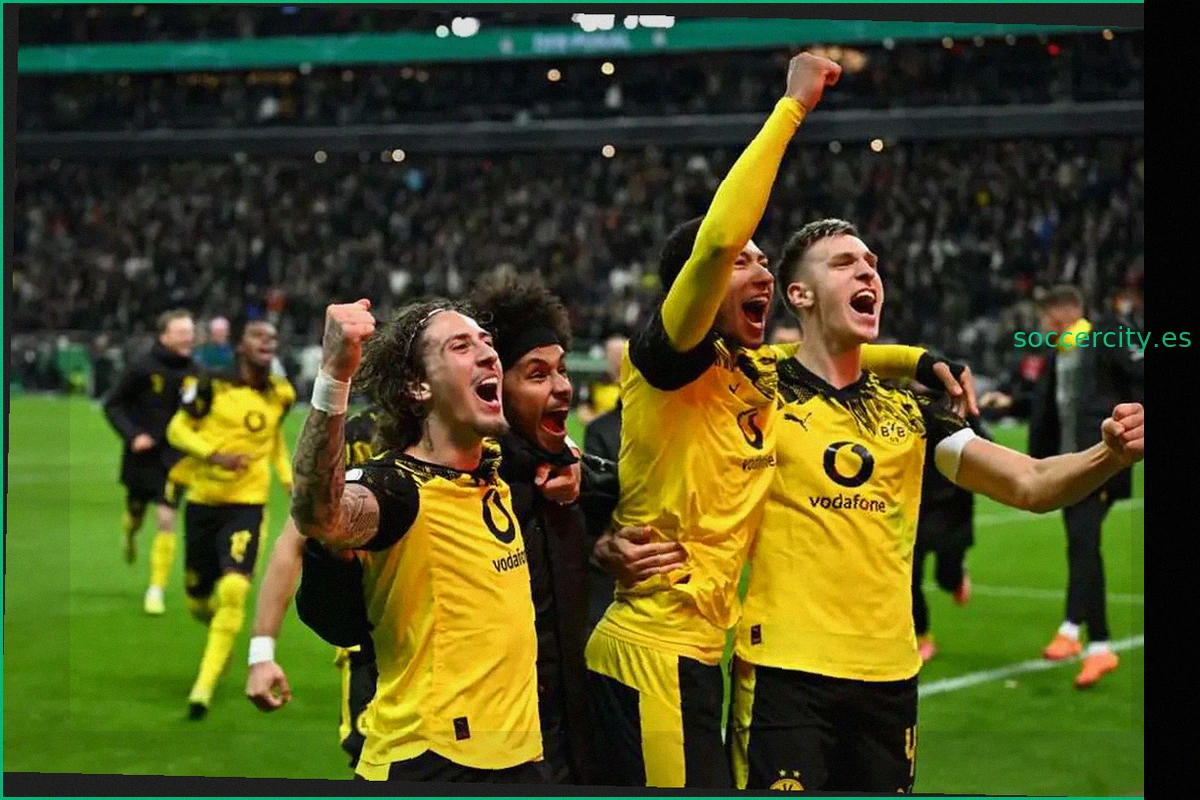El Real Betis inicia conversaciones por el delantero del Borussia Dortmund